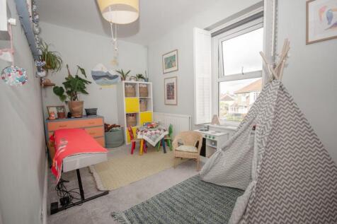 Bedroom pic 3.jpg