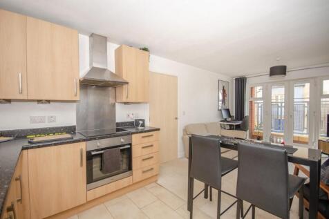Kitchen area pic 2.jpg