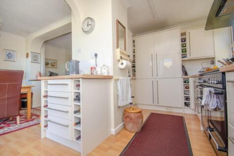 Kitchen pic 2.jpg