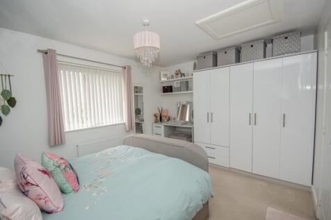Bedroom one pic 2.jpg