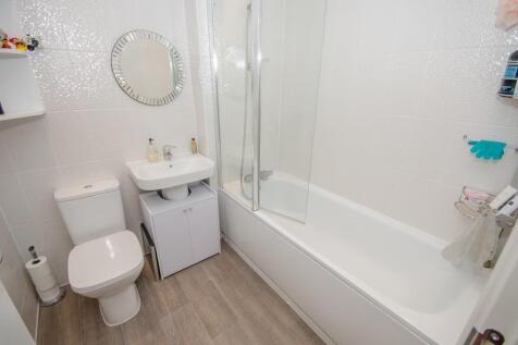 Bathroom.jpg