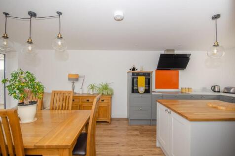 Kitchen-diner pic 3.jpg