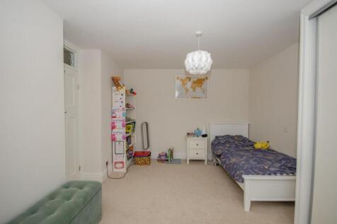 Bedroom 4.jpg