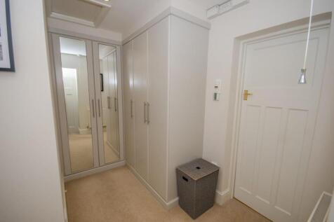 Dressing room.jpg