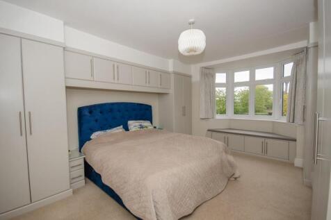 Master bedroom.jpg