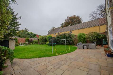 Rear garden.jpg