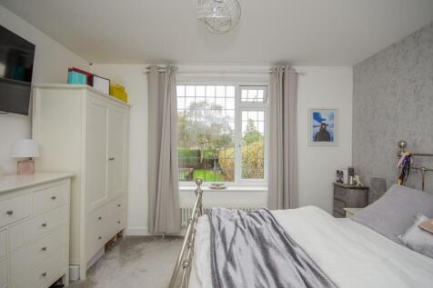Bedroom 4.jpg