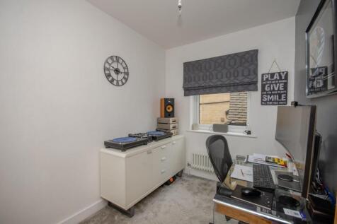 Bedroom 5.jpg