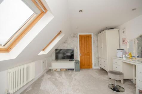 Bedroom 2 pic 2.jpg