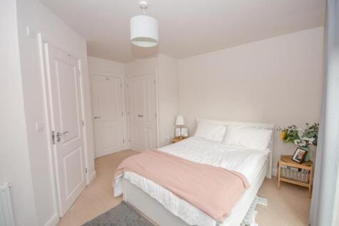 Bedroom one pic 3.jpg