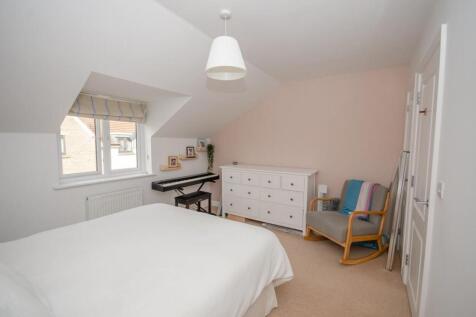 Bedroom three pic 3.jpg