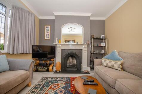 Sitting room fireplace.jpg