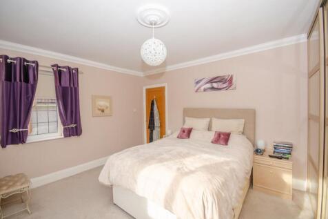 Bedroom two pic 3.jpg