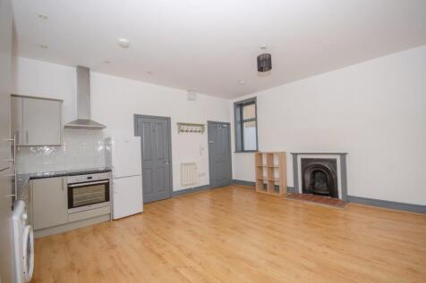 Living room pic 2.jpg