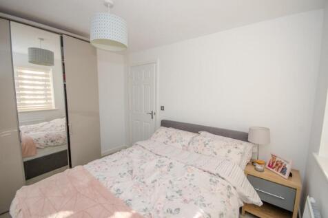 Bedroom two pic 2.jpg