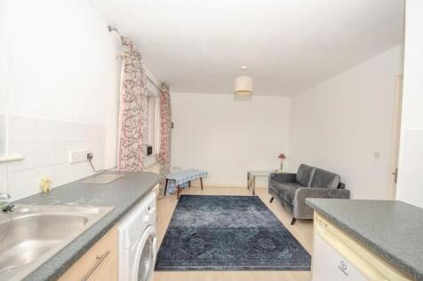 Open lan living room pic 2.jpg