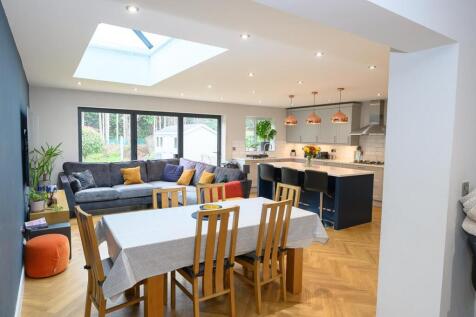 kitchen-dining-family room.jpg