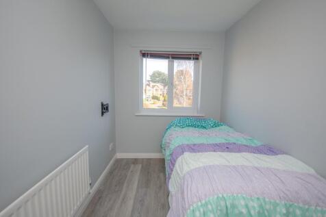 Bedroom 3.jpg