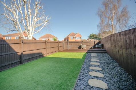 Rear garden pic 2.jpg