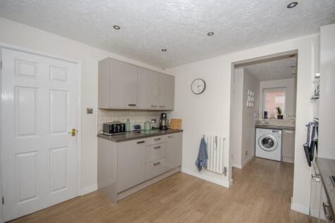 Kitchen pic 2.jpg