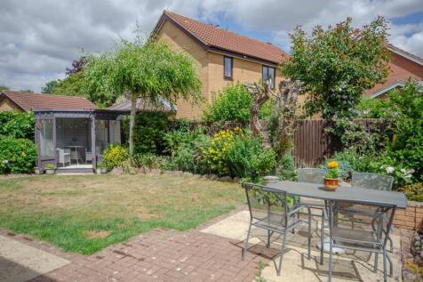Rear garden pic 2.jpg