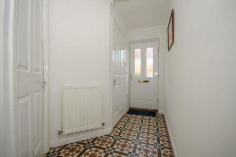 Entrance hall.jpg