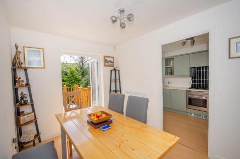 Dining room.jpg