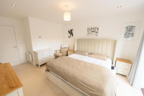 Bedroom one pic 3.jpg