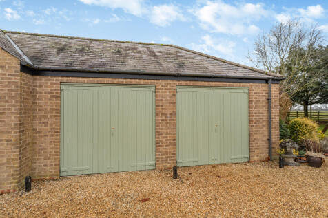 8578894-exterior2...