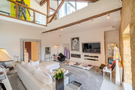 8578894-interior2...