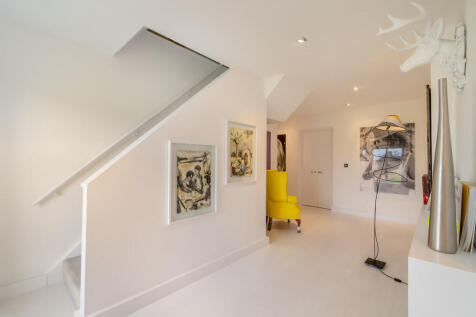 8578894-interior3...