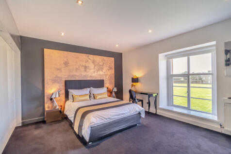 8578894-interior4...