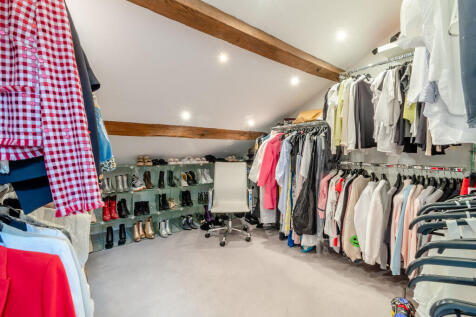 8578894-interior5...