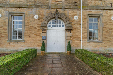 8578894-exterior2...