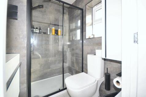 En Suite Shower Room