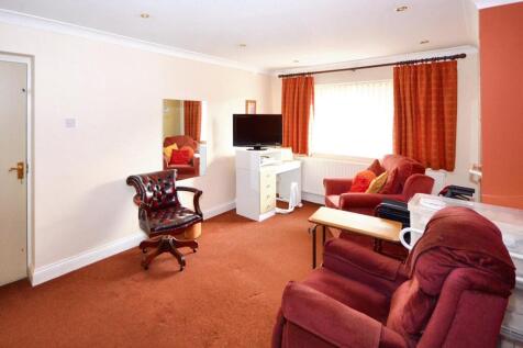 Bedroom/Family Room