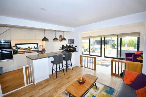 Kitchen/Family Room