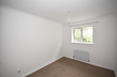 Bedroom 1.JPG