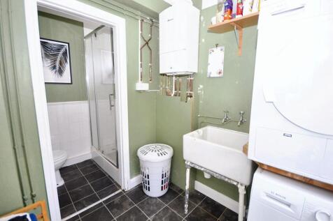 Utility/Shower Room