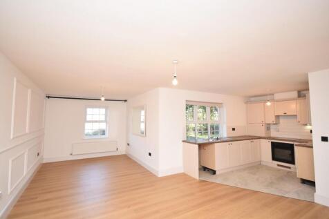 Living room 1.JPG