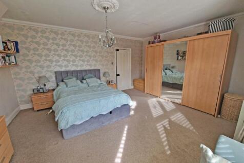 bedroom1b.jpg