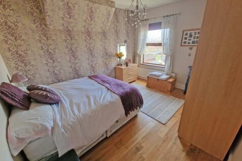 bedroom2.jpg