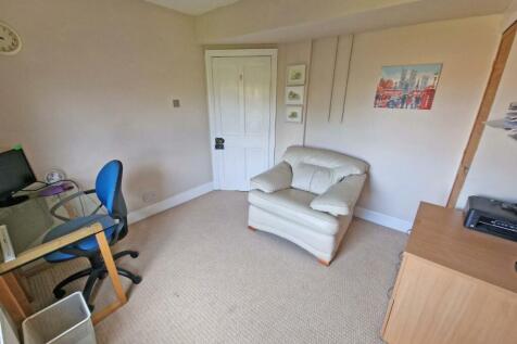 Bedroom4a.jpg