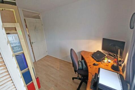 Bedroom4a.jpg