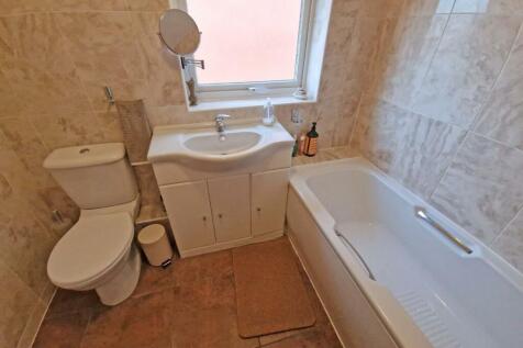 bathroom1.jpg