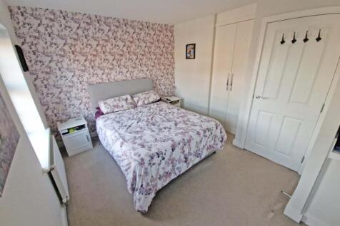 bedroom1.jpg