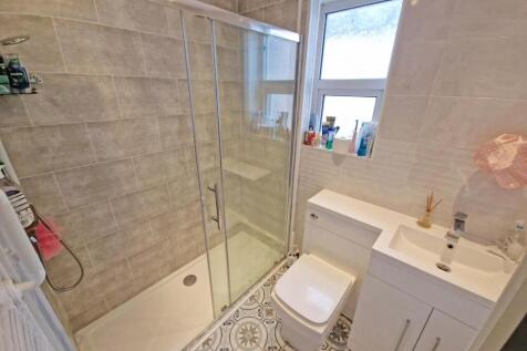 Shower Room.jpg