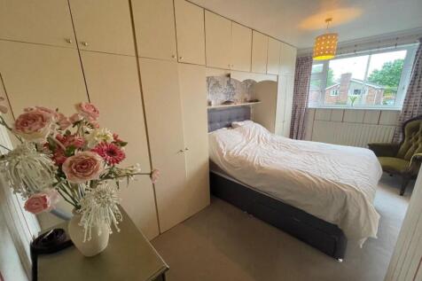 144Montague11.jpg
