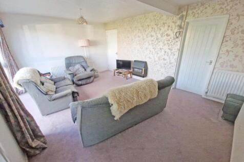 lounge1.jpg