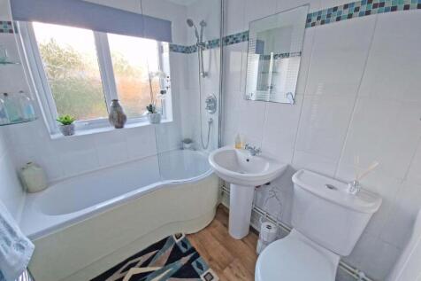 Bathroom.jpg